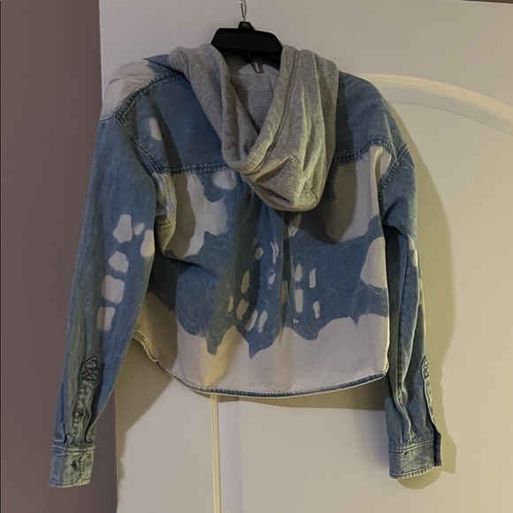 NWOT American Eagle Hoodie Denim Jacket - Picture 4 of 6